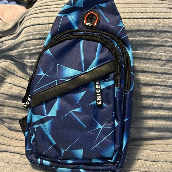 Gently Used Mini Sling purse - Picture 1 of 8